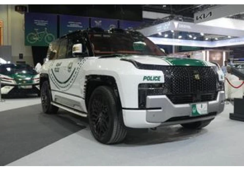 Chiński SUV w służbie policji w Dubaju. Ma 1197 KM i potrafi 