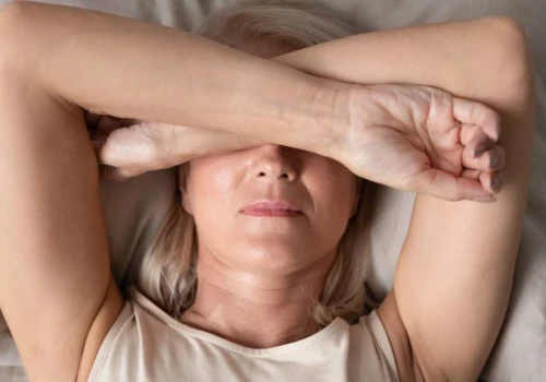 Co jeść w czasie menopauzy? Te produkty łagodzą uderzenia gorąca