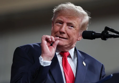 Trump chce po wojnie "interesów z obiema stronami". Ale w praktyce już je robi z Rosją