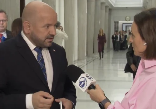 Gosek ruszył z pretensjami do dziennikarki TVN24. Od razu nadział się na niewygodne pytania! „Pan podobno był…”