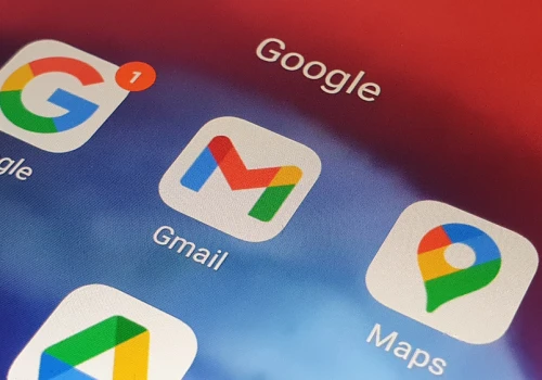Google zmienia zasady. Twoje maile i zdjęcia będą wpływać na reklamy