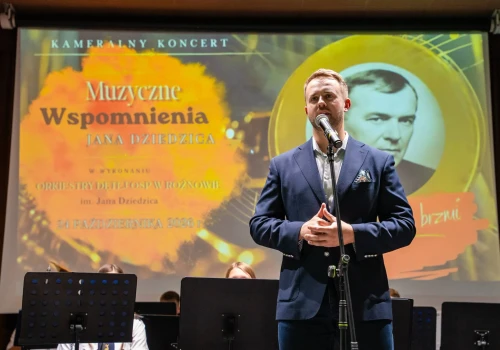 Muzyczna uczta w Rożnowie! Antoni Gądek uhonorowany Srebrnym Jabłkiem Sądeckim