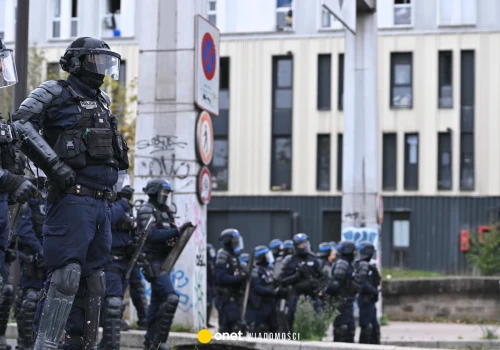 Francuzi znów wyszli na ulice Paryża. Policja zatrzymała kilkaset osób