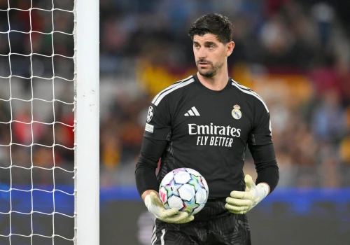 Alarm w Realu Madryt. Courtois wypada z El Clasico!