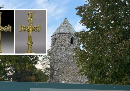 Zaskakujące odkrycie w ruinach kościoła. Pod żwirem ukryty był skarb