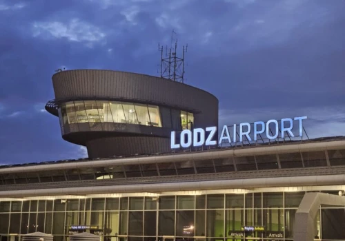 Zimowy rozkład na łódzkim lotnisku. Więcej lotów do Birmingham, znika Bruksela