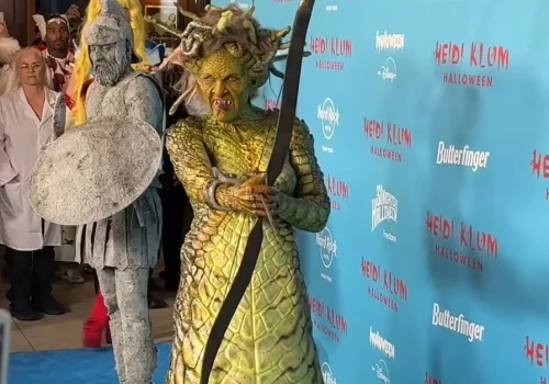 Królowa Halloween znów to robi. Heidi Klum teasuje makabryczne przebranie