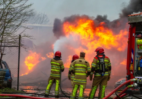 Pożar restauracji Młyn w Bytowie. Na miejscu 17 zastępów straży pożarnej