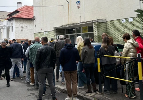 "Jesteśmy przerażeni". W Serbii mówią o agentach w tłumie