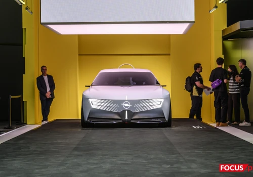 Retrofuturystyczne koncepty z Paris Motor Show 2026. Nasze TOP 10