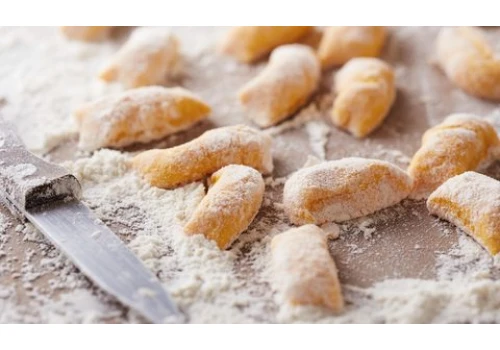 Dyniowe gnocchi z masłem szałwiowym i parmezanem