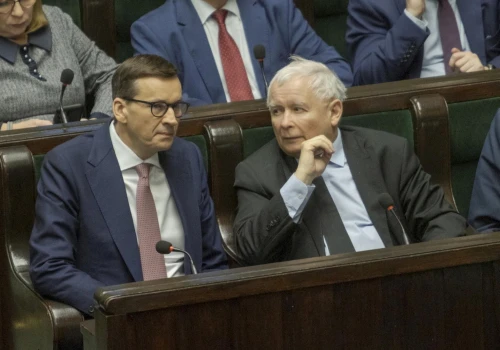 Od bankiera do polityka z flagą. Kolejne odsłony Mateusza Morawieckiego