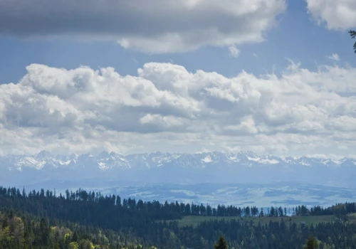 Zamiast Tatr wybierz ten szlak. Jesienne panoramy gór zapierają dech