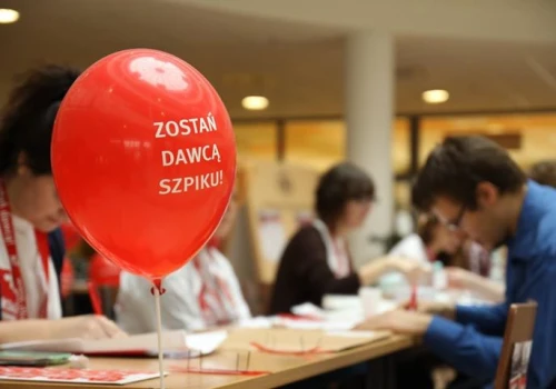 Studenci z Politechniki Rzeszowskiej walczą o życie kolegi. Trwa poszukiwanie dawcy szpiku dla Filipa