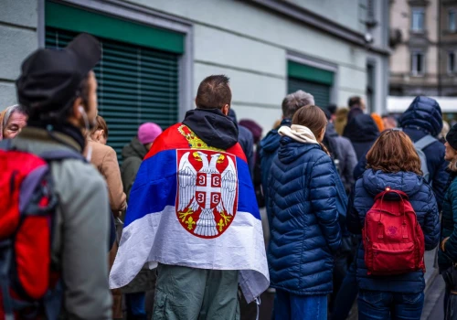 Gorąco po wyborach w Serbii. Policja otoczyła centrum Belgradu