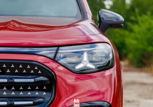 Ten Mercedes mieści siedem osób i robi setkę w 5,5 s. I jest tańszy niż inne modele