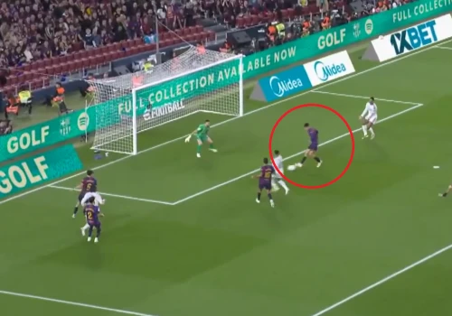 "Strzelił gola Kylianem Mbappe". Wielki błąd Barcelony