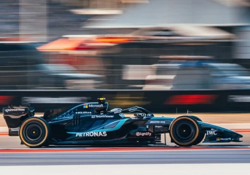 Formuła 1. Wojna strategiczna w Stanach. Antonelli dalej bez mistrza (RELACJA)