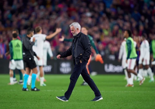 Mourinho wrócił po 13 latach i uciszył Camp Nou. To był jego plan