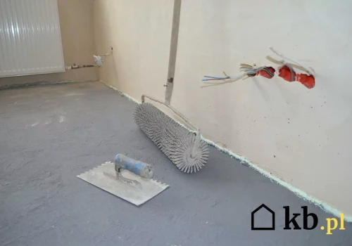 Wylali beton prosto na ziemię. Po kilku latach wyszły problemy
