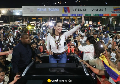 Maria Corina Machado niespodziewanie wróciła do Wenezueli. Ruszyły za nią tłumy