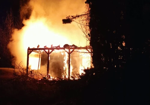 W nocy palił się domek letniskowy! Akcja trwała przez wiele godzin