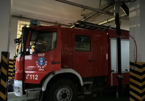 Wypadek z udziałem ciężarówki i dostawczaka. Jedna osoba w szpitalu