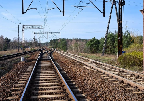 PLK rozpoczynają konsultacje programu elektryfikacji linii kolejowych