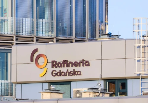 Gigant naftowy może opuścić Polskę. Rząd ma asa w rękawie