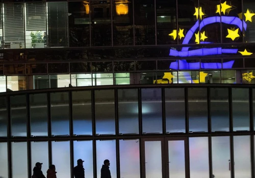 Spowolnienie gospodarcze w strefie euro zmniejsza presję na EBC. Rynek oczekuje zachowania status quo
