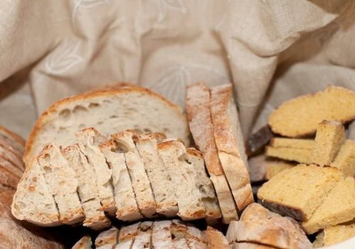 Zawsze wkładam połówkę do chlebaka. Pieczywo czerstwieje znacznie wolniej