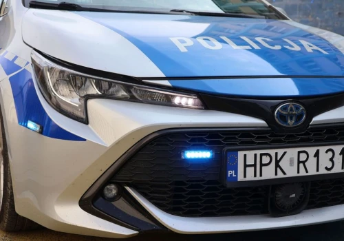 Uciekła po kraksie, pasażer nie miał tyle szczęścia. Policja sprawdziła jego dane!