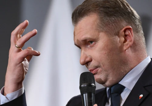 PiS zgłasza projekt ustawy, „żeby uspokoić sytuację w polskich rodzinach”