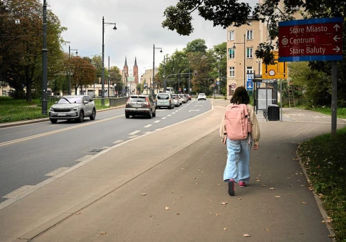 Polacy masowo znikają z tych miast. Nawet 17 osób dziennie. GUS wskazał największego przegranego