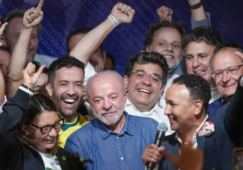 Lula da Silva po raz czwarty prezydentem Brazylii. Jego sukces to klęska Trumpa