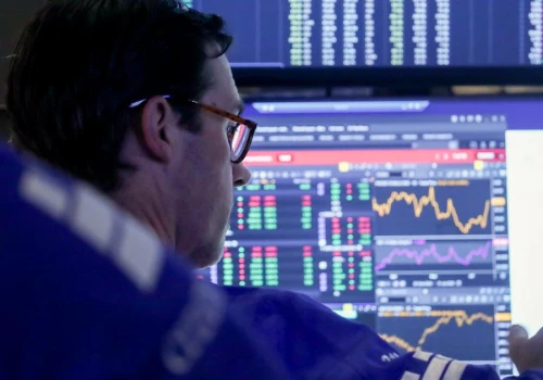Przed sesją na Wall Street: rynek próbuje odbić, Fed, ropa i wyniki Big Tech w centrum uwagi