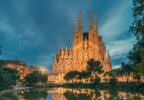 Właśnie wystartowały. Nowe loty z Polski do Barcelony i Porto