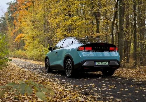 Nowy Nissan LEAF wjeżdża do Polski. Pionier elektromobilności z zasięgiem do 622 km i ceną od 149 900 zł