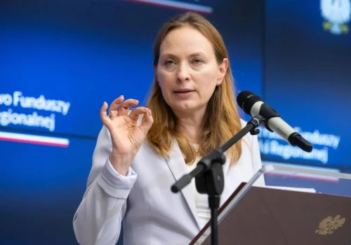 Zaskakujący zwrot w sporze Hołowni z Pełczyńską-Nałęcz. Jednoznaczne wyniki analizy