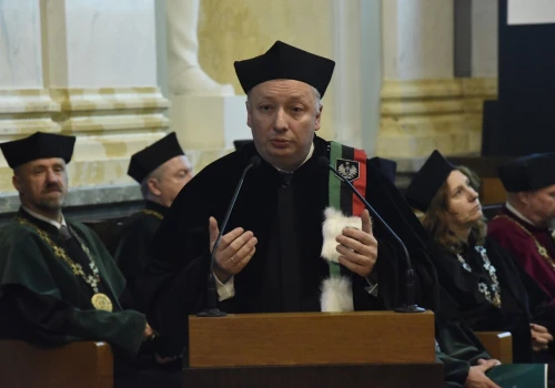 Były wiceminister nauki doktorem honoris causa AGH