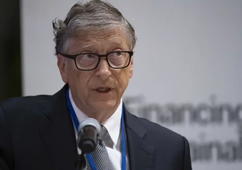 Bill Gates: przed nami 20 lat kryzysów wywoływanych przez AI. Zaskakuje jego dalsza prognoza