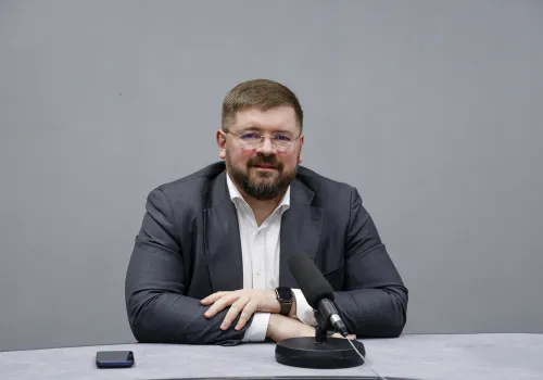 Atom dla Łodzi i kontrole plecaków w szkołach. Tomasz Rzymkowski gościem Radia Łódź