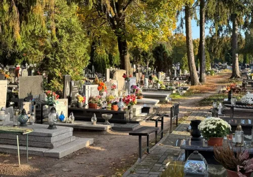 Czy będzie dzień wolny za 1 listopada? Przepisy wskazują wprost
