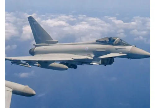 Atak na lotnisko w Dammamie: dwie ofiary; USA ewakuują część personelu, RAF wysyła Typhoony