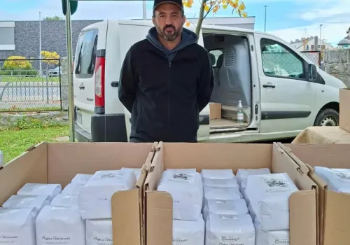 Z hektara zbiera tylko tonę żyta. Zamiast jechać do skupu, robi z niego produkt wart 9000 zł za tonę