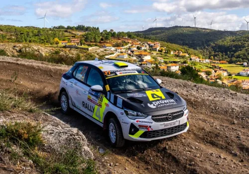 Timo Schulz mistrzem Europy juniorów Opel Rally. Rywala zatrzymał kamień