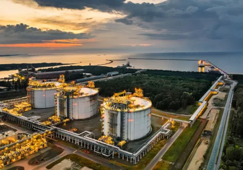 W gazoporcie w Świnoujściu ruszył odbiór LNG. Impas trwał niemal trzy dni
