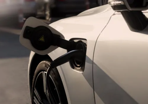 Elektryki rządzą na chińskim rynku motoryzacyjnym. Kryzys naftowy napędził sprzedaż