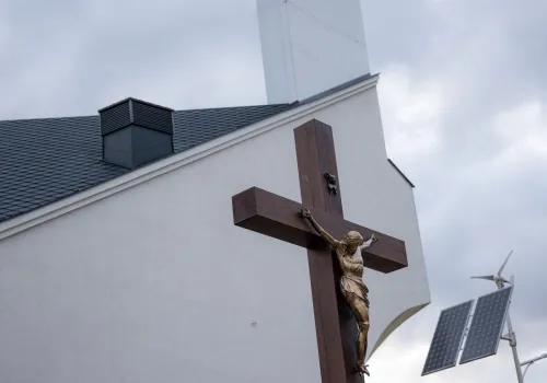 Ksiądz zabrał ponad milion zł z parafialnego konta. "Mówił, że chce coś mieć na stare lata"