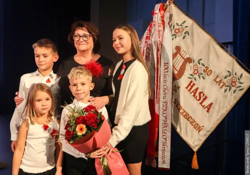 Sto lat wspólnego śpiewania. Chór „Hasło” uhonorowany medalem Gloria Artis